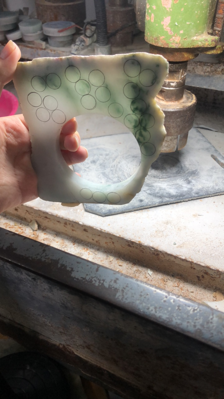 火火翡翠手镯定制