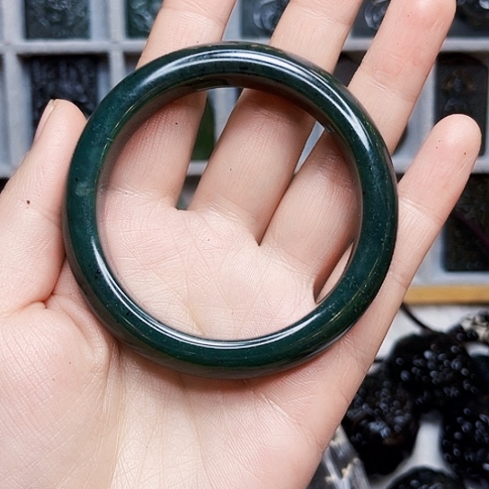 蛇纹石玉手链合金茜**姥