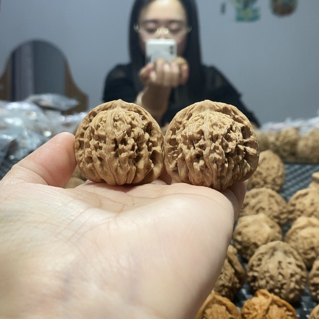 小***飞吊坠桃核四座楼37+