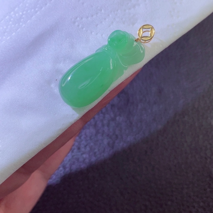 翡翠18K金镶嵌颈饰翡翠