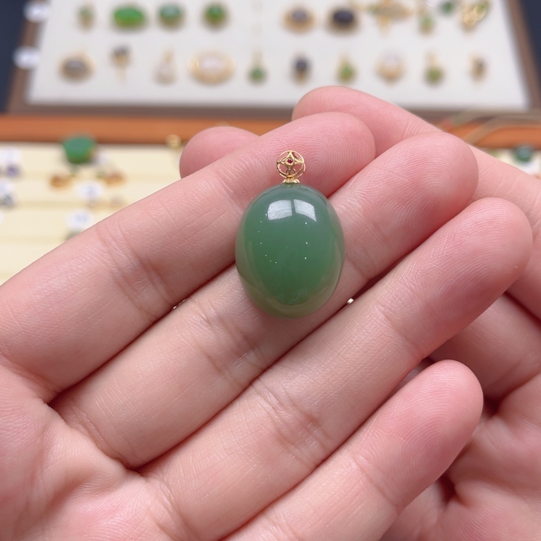 和田玉18K金镶嵌吊坠(不含链)D****a