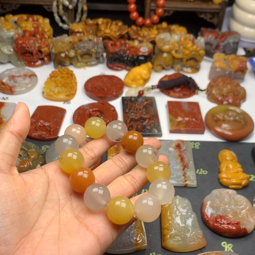 石英质玉（黄龙玉）挂件未镶嵌