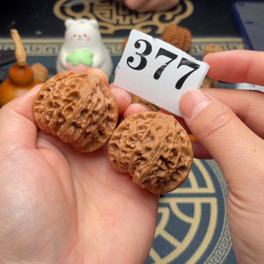 文玩核桃吊坠41宫灯377号