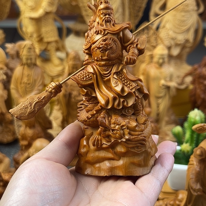 柏木（崖柏）关公1111