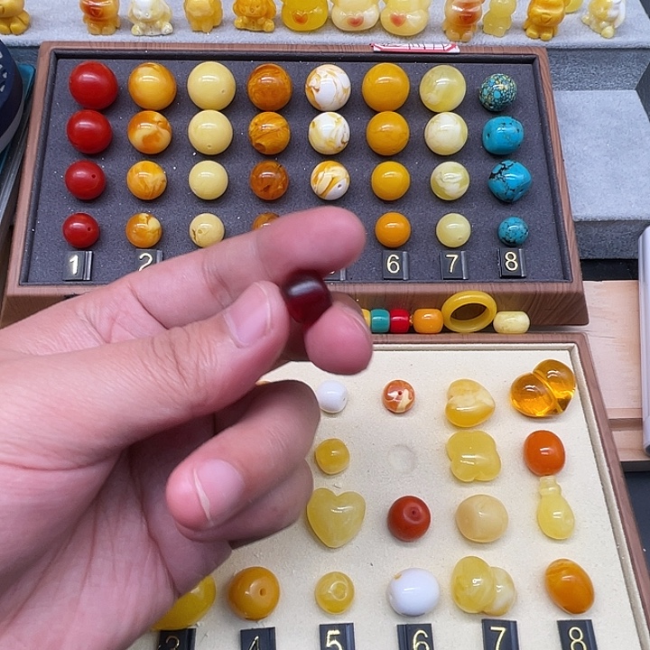 琥珀未镶嵌裸石血珀