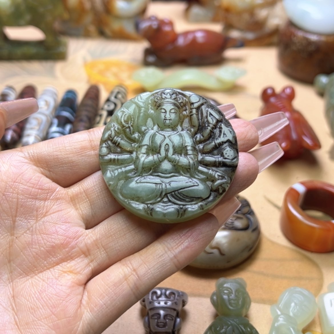 【闪购商品】蛇纹石玉颈饰未镶嵌