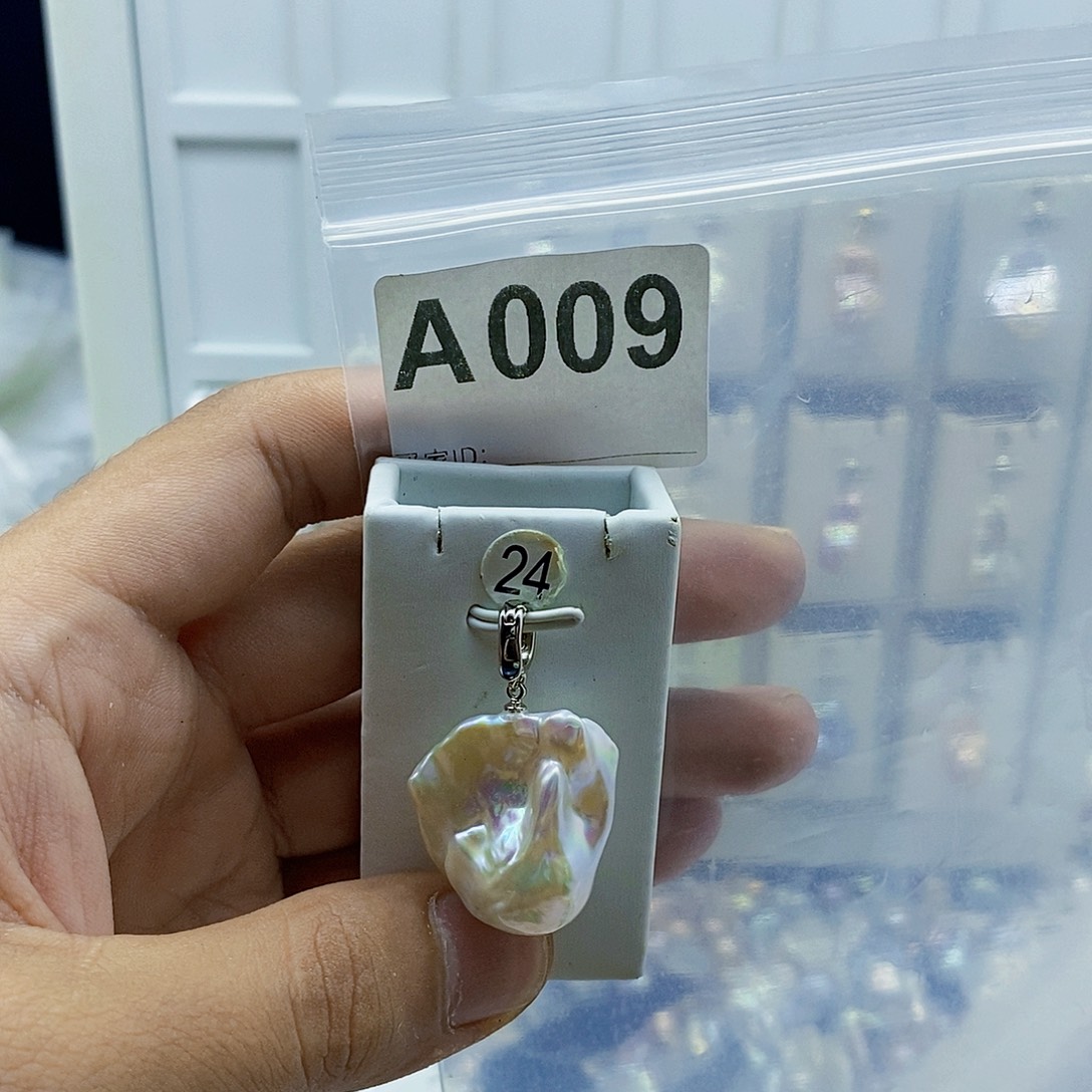 淡水珍珠合金颈饰
