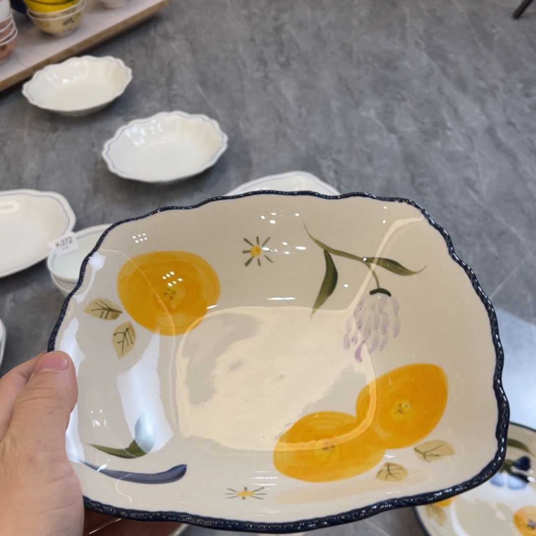 陶瓷微瑕餐具介意勿拍，满18飞！