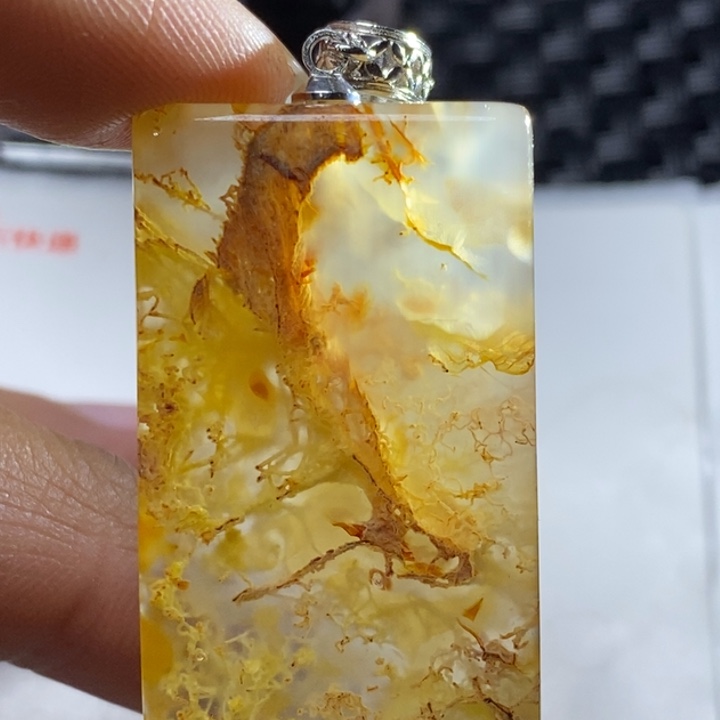 玛瑙/玉髓颈饰未镶嵌