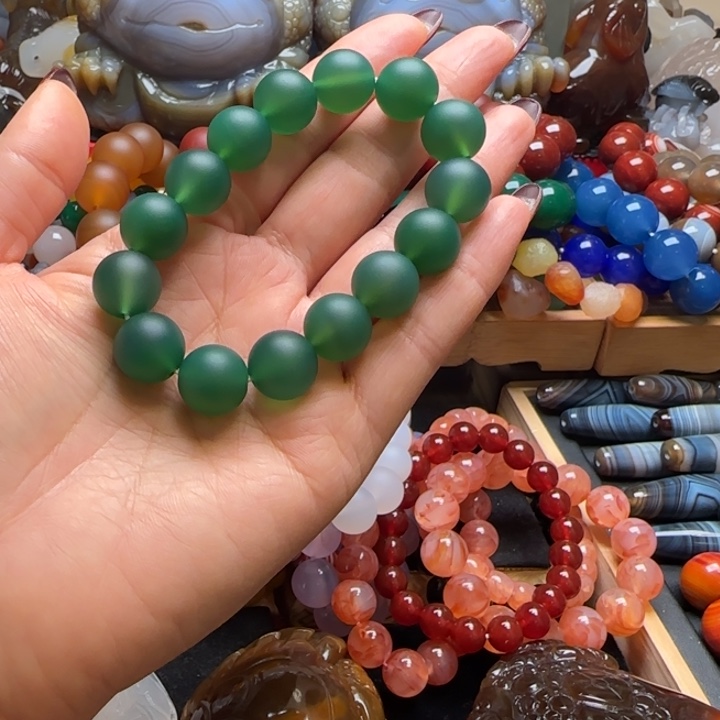 佟***楠玛瑙/玉髓未镶嵌珠宝奇石