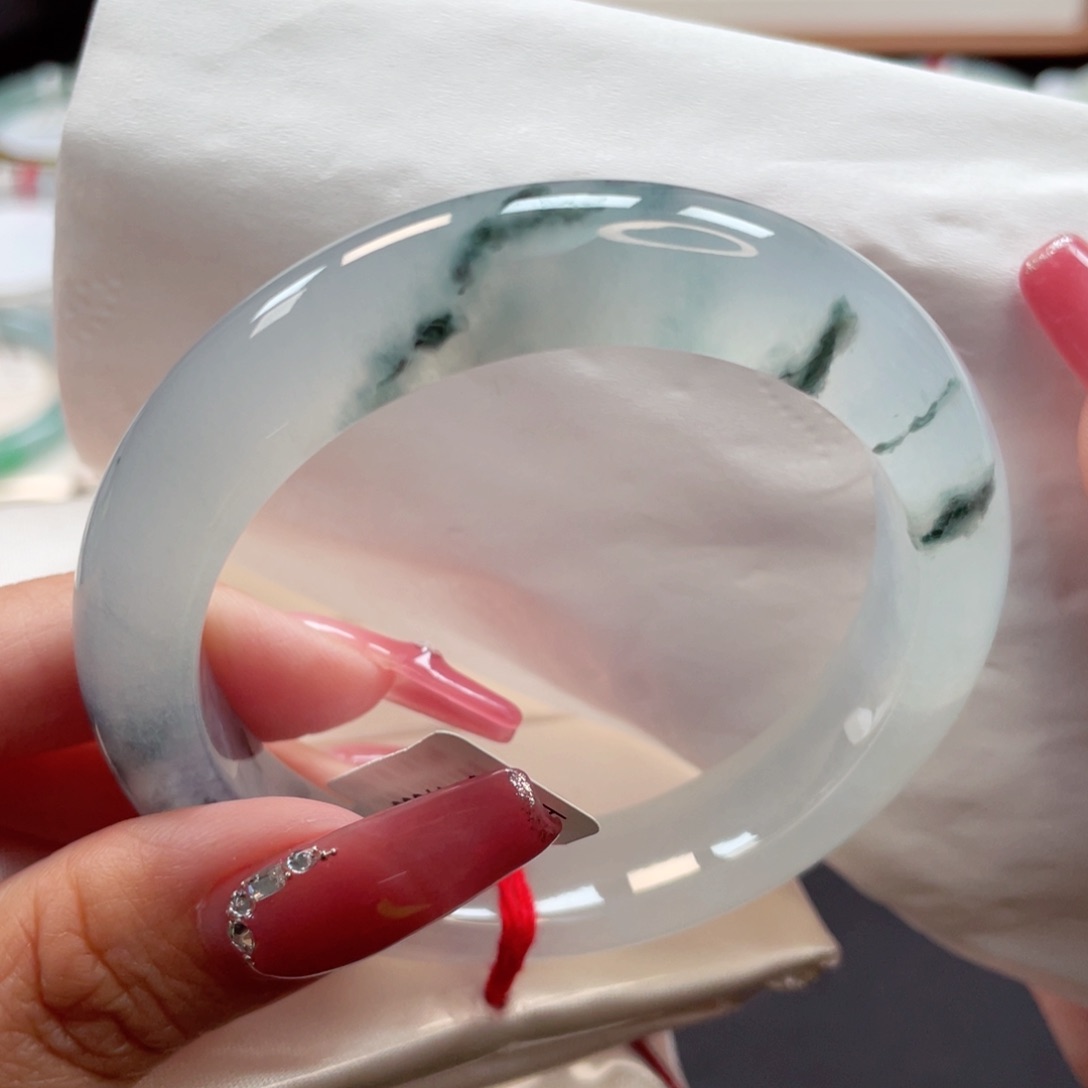 【闪购商品】翡翠手镯未镶嵌高冰飘乌鸡国风水墨画56圈15号