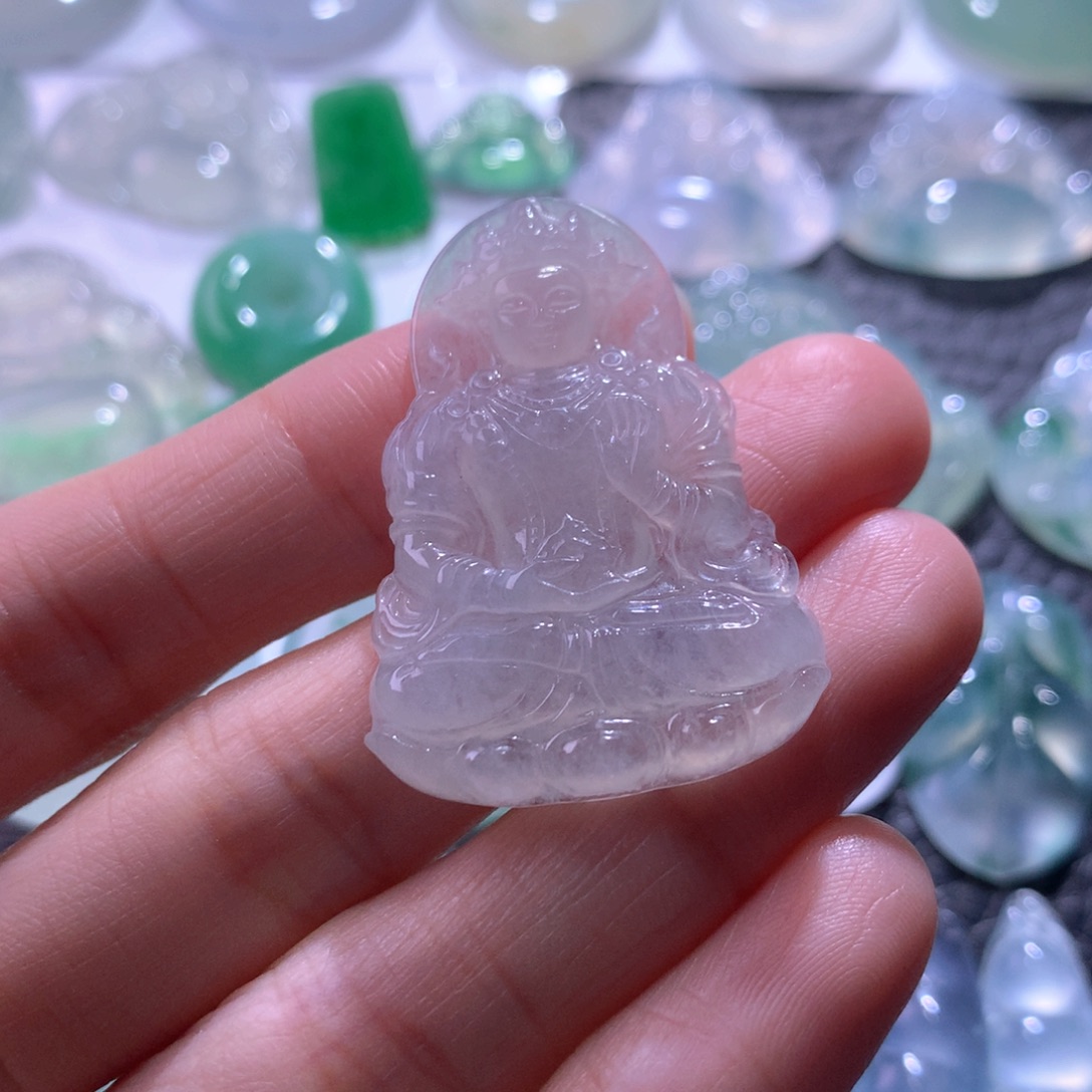 翡翠未镶嵌颈饰度母