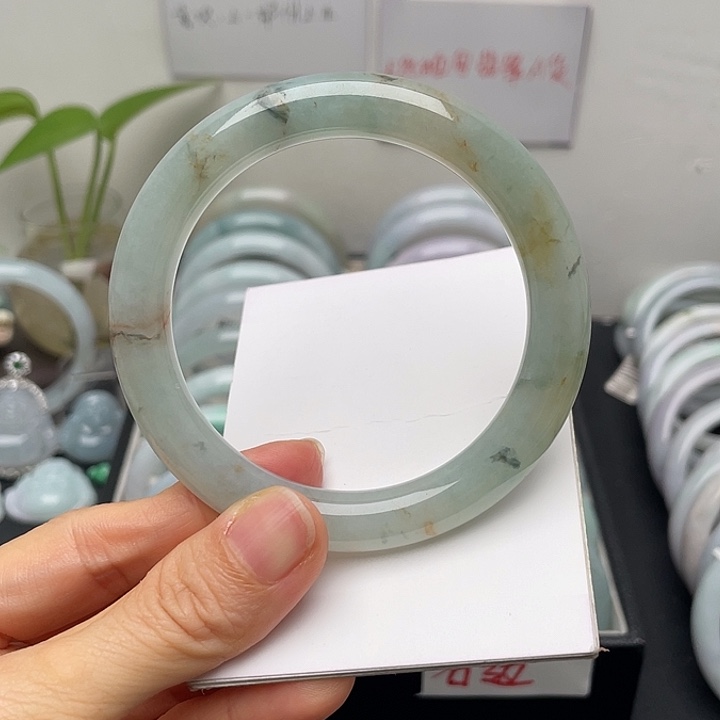 ****）翡翠未镶嵌手镯57.8圆条