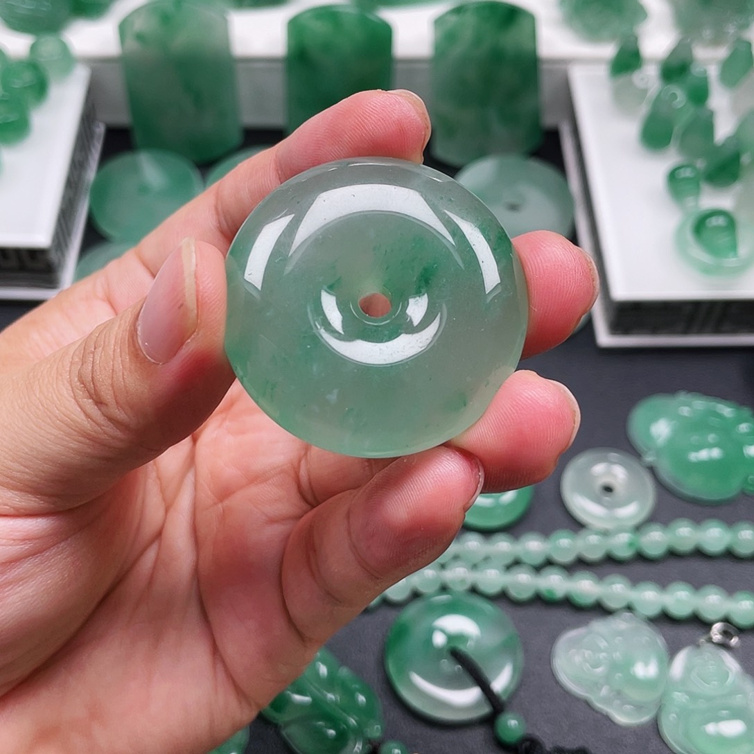 面***海石英质玉（非洲翠）未镶嵌吊坠(不含链)