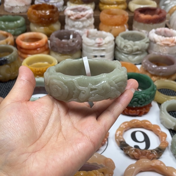 用***9石英岩玉手镯未镶嵌