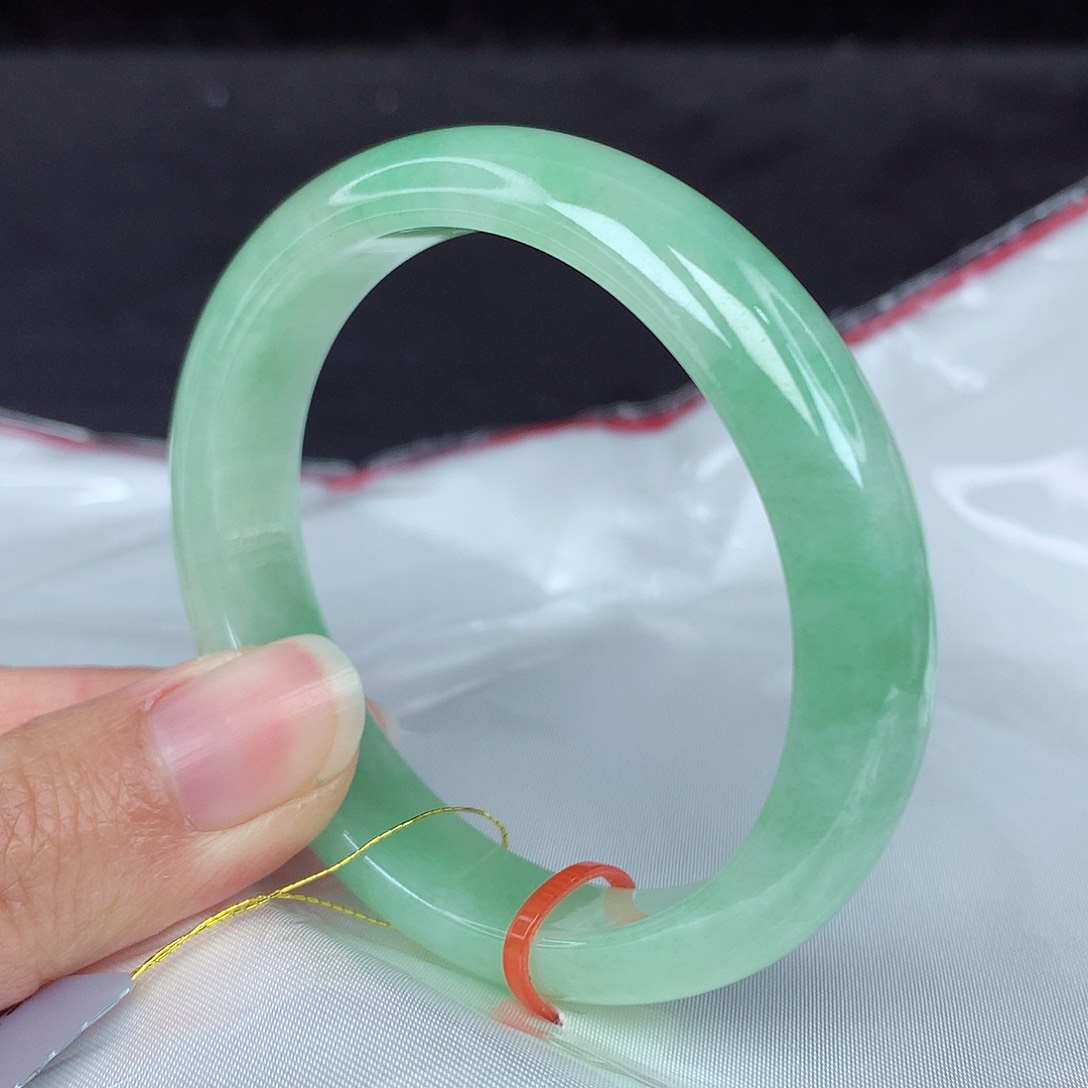 翡翠手镯未镶嵌53圈2760贵妃