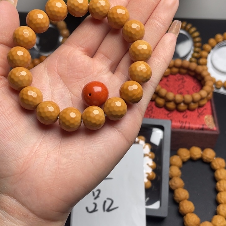 猴头核桃手串猴头