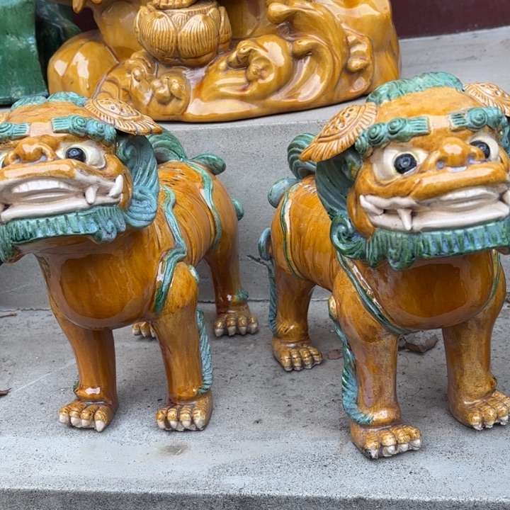 一***华陶瓷琉璃三彩小狮子