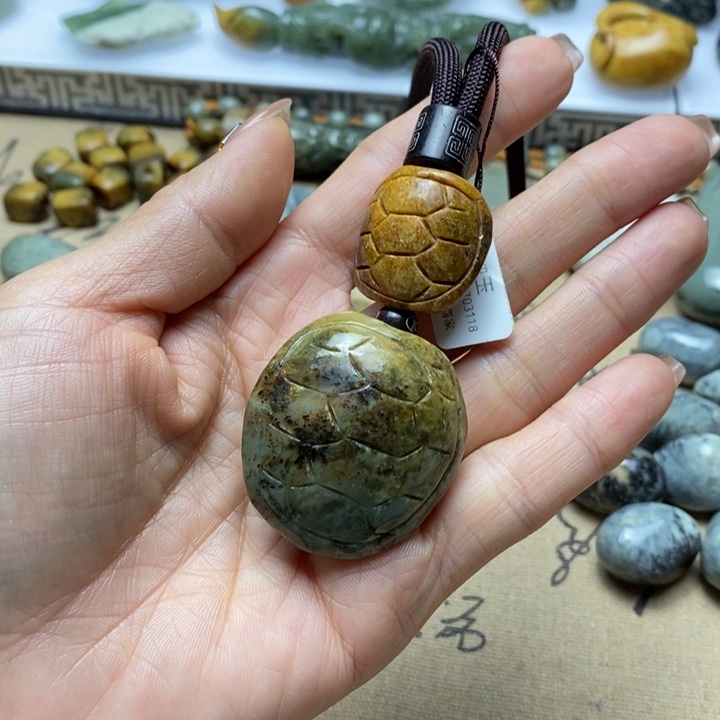 透闪石质玉手把未镶嵌