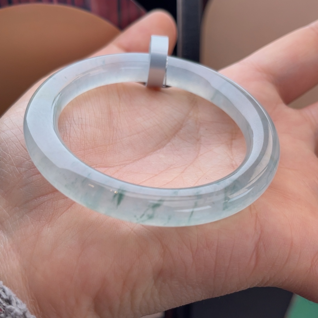 翡翠手镯（圆镯）未镶嵌