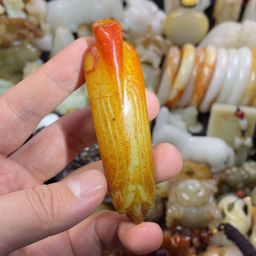 和田玉未镶嵌把件