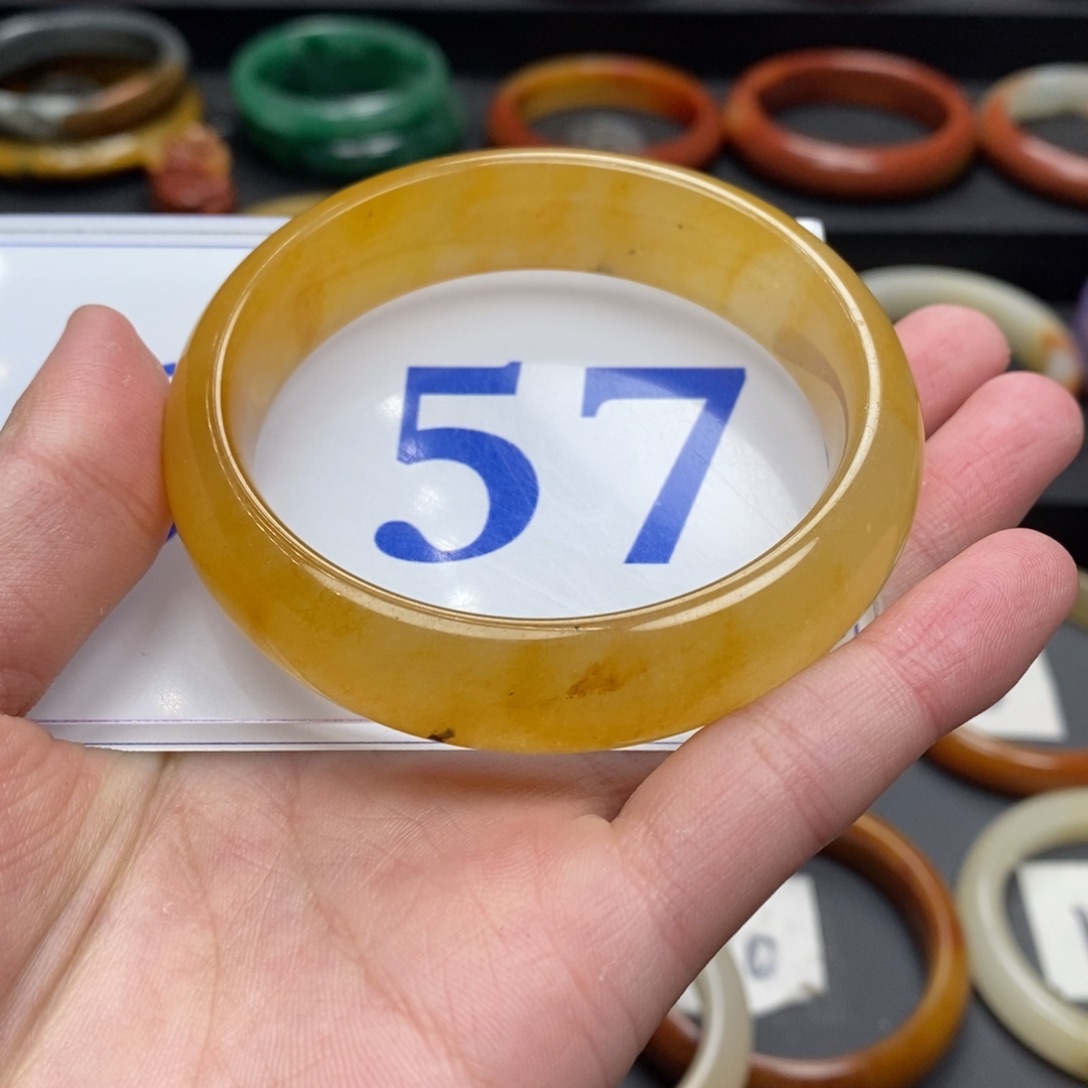 石英质玉（黄龙玉）手镯微瑕未镶嵌