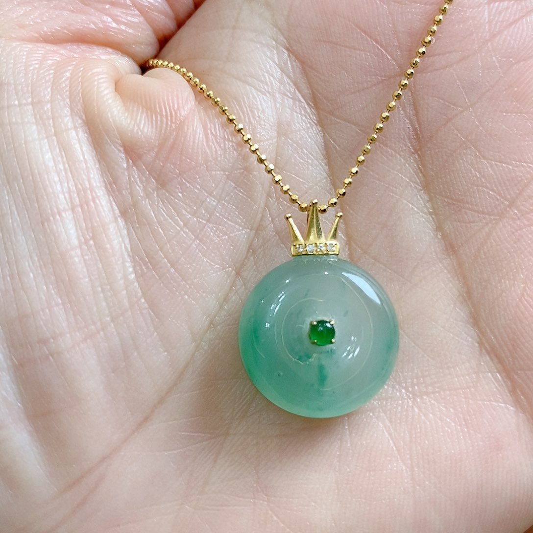 石英质玉吊坠(赠链)18K金镶嵌