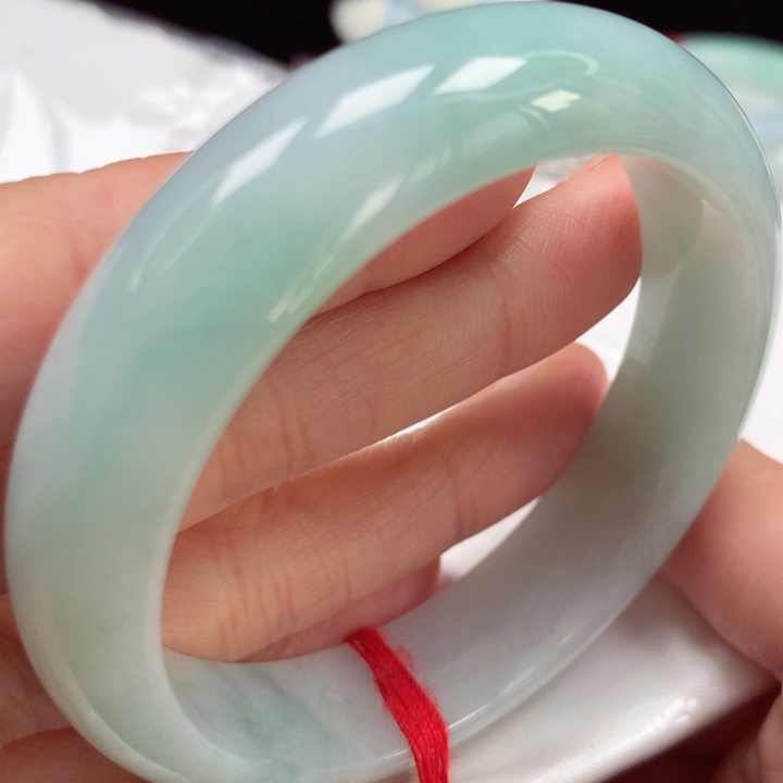 翡翠手镯未镶嵌冰川蓝11号