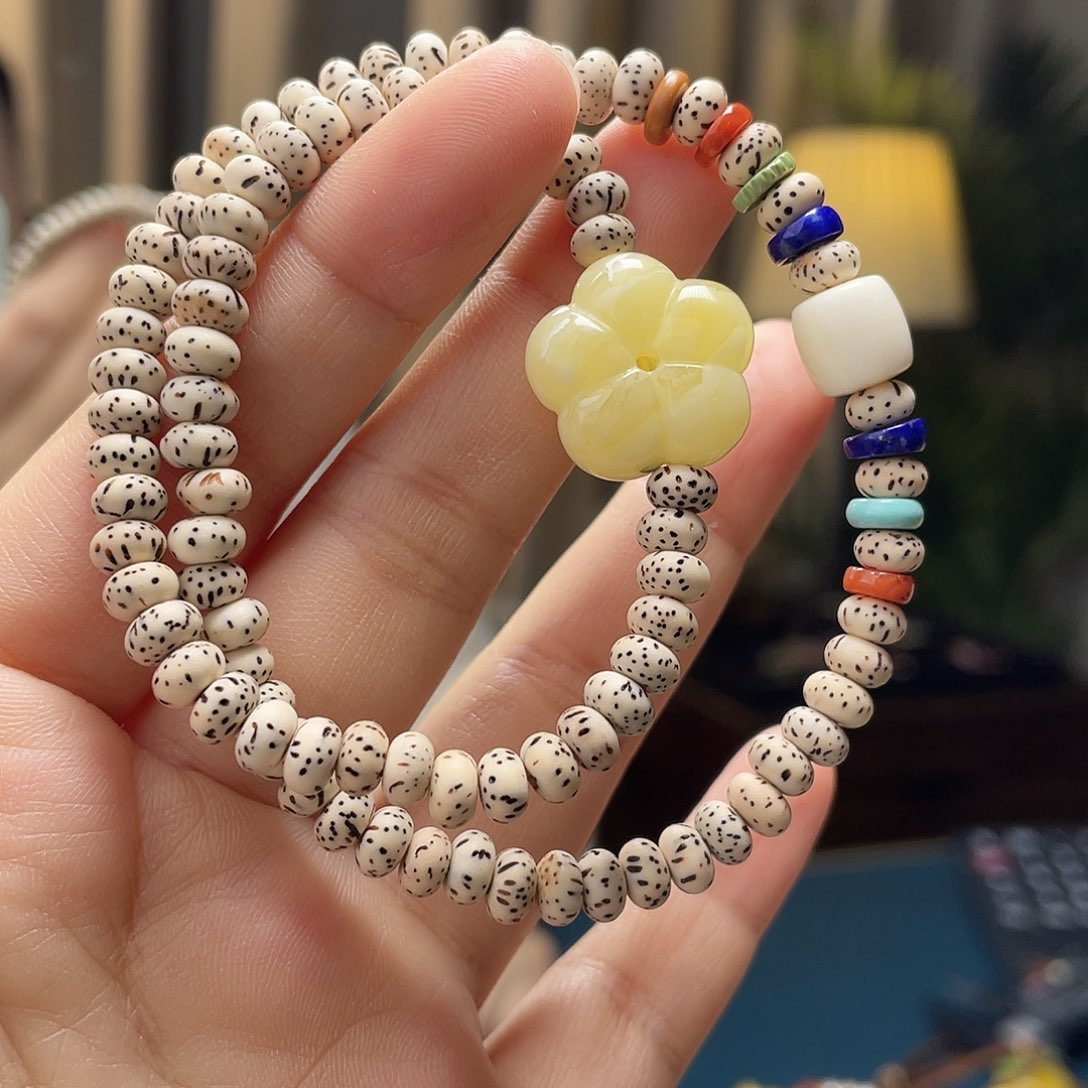 琥珀未镶嵌裸石手链