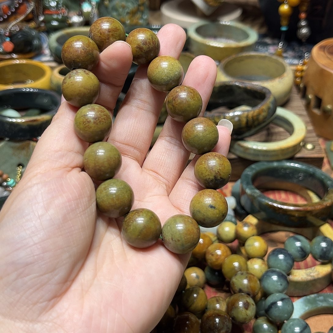 岫岩河磨玉（透闪石质玉）手串未镶嵌用****0