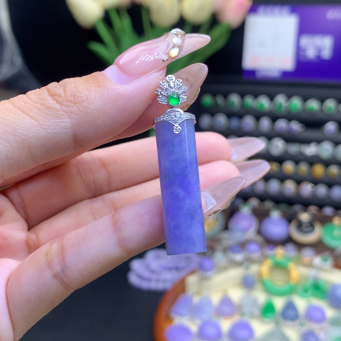 翡翠18K金镶嵌颈饰 天然