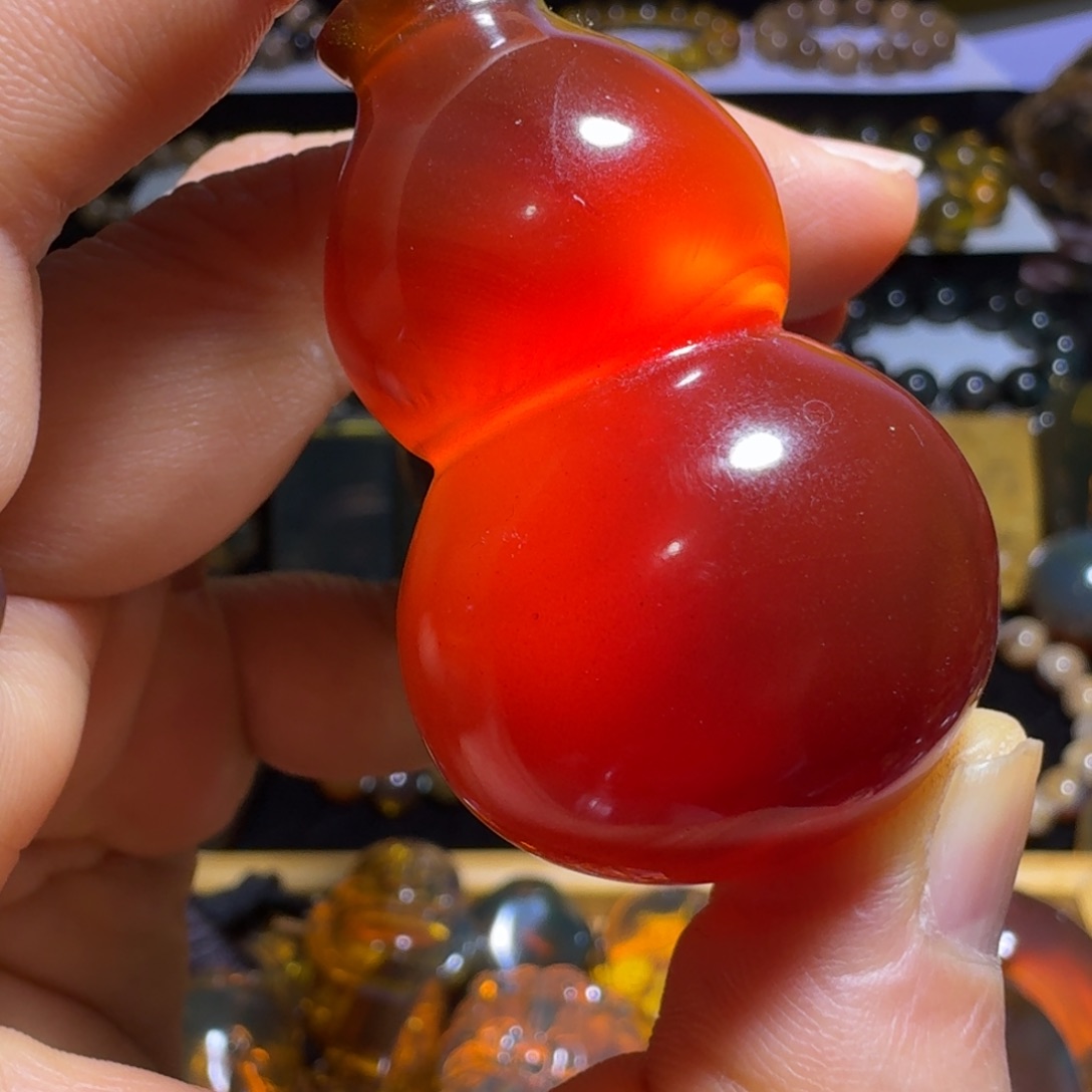 琥珀未镶嵌裸石葫芦娃