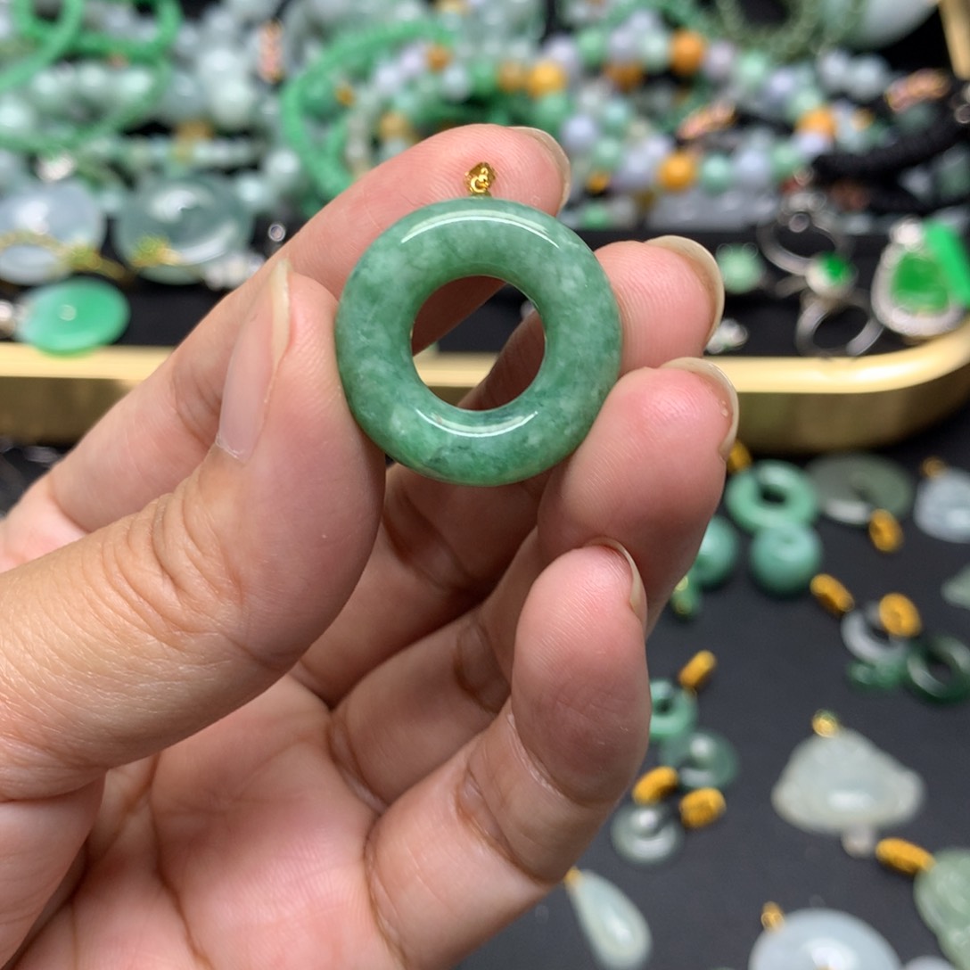 吊坠(不含链)18K金镶嵌翡翠有纹裂