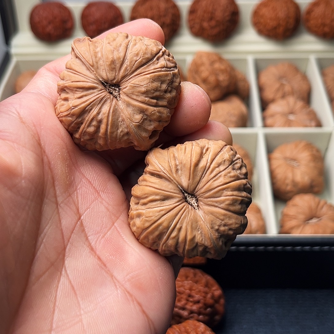 然***.文玩核桃吊坠493   然