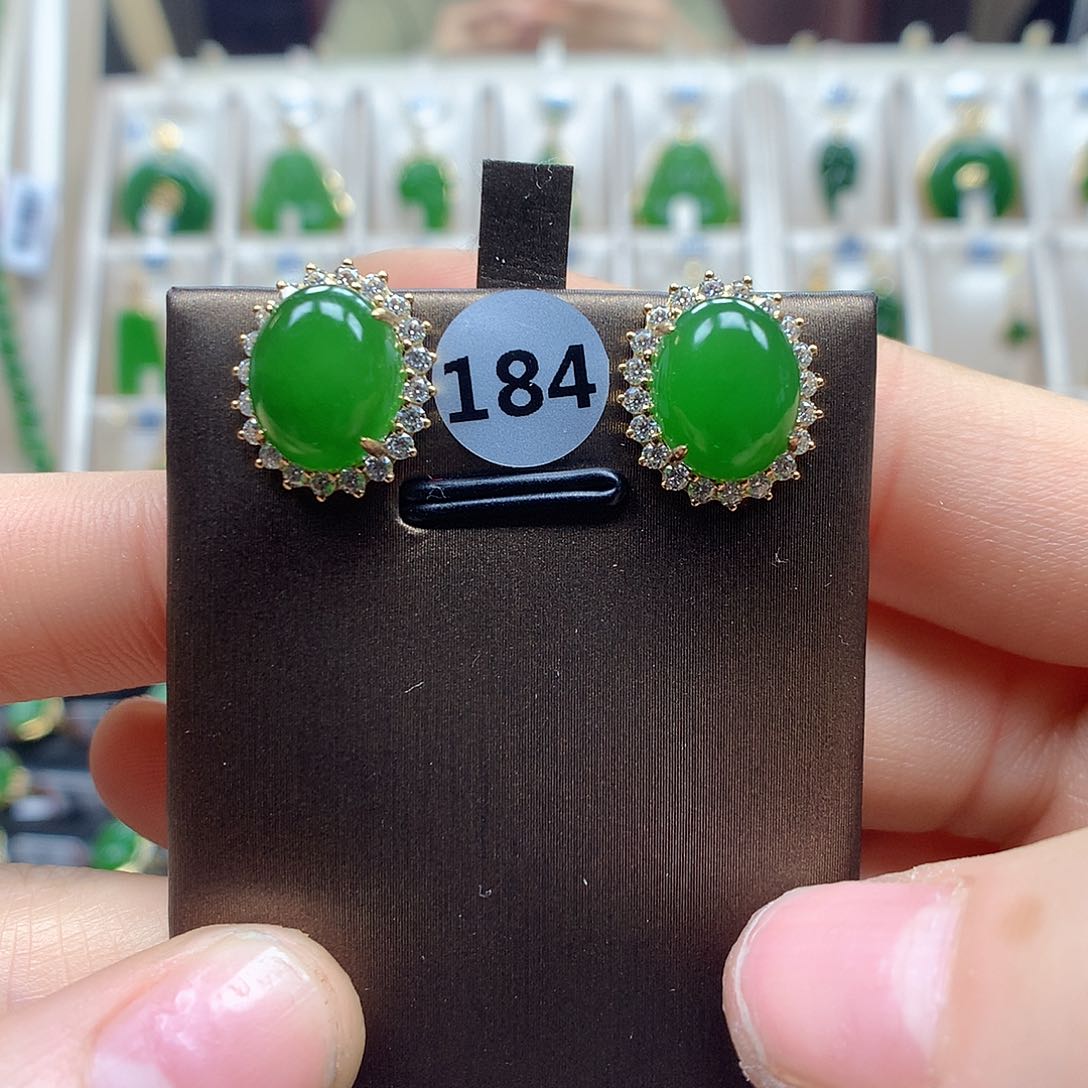 和田玉颈饰18K金镶嵌8×10