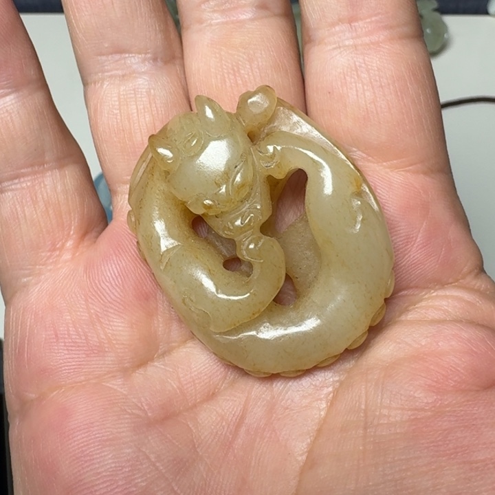 和田玉未镶嵌颈饰甘