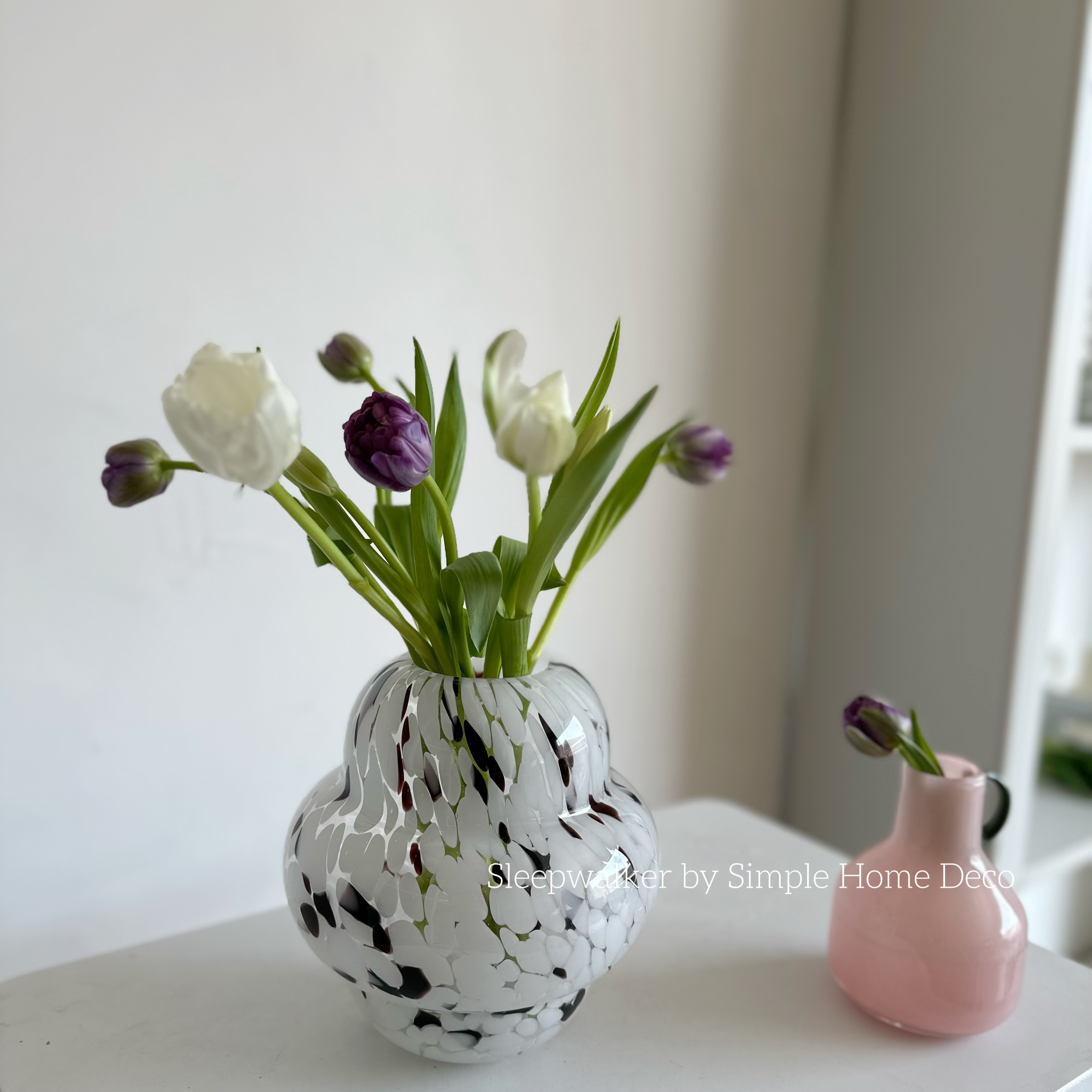 口径6.5高20.5宽19厘米 棕白色彩点云朵玻璃花瓶