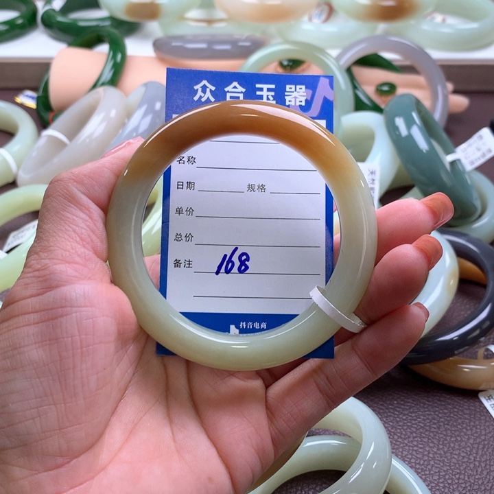 和田玉未镶嵌手镯58