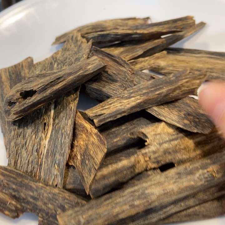 T***a沉香碎屑沉香奇楠皮油50克多样性发一