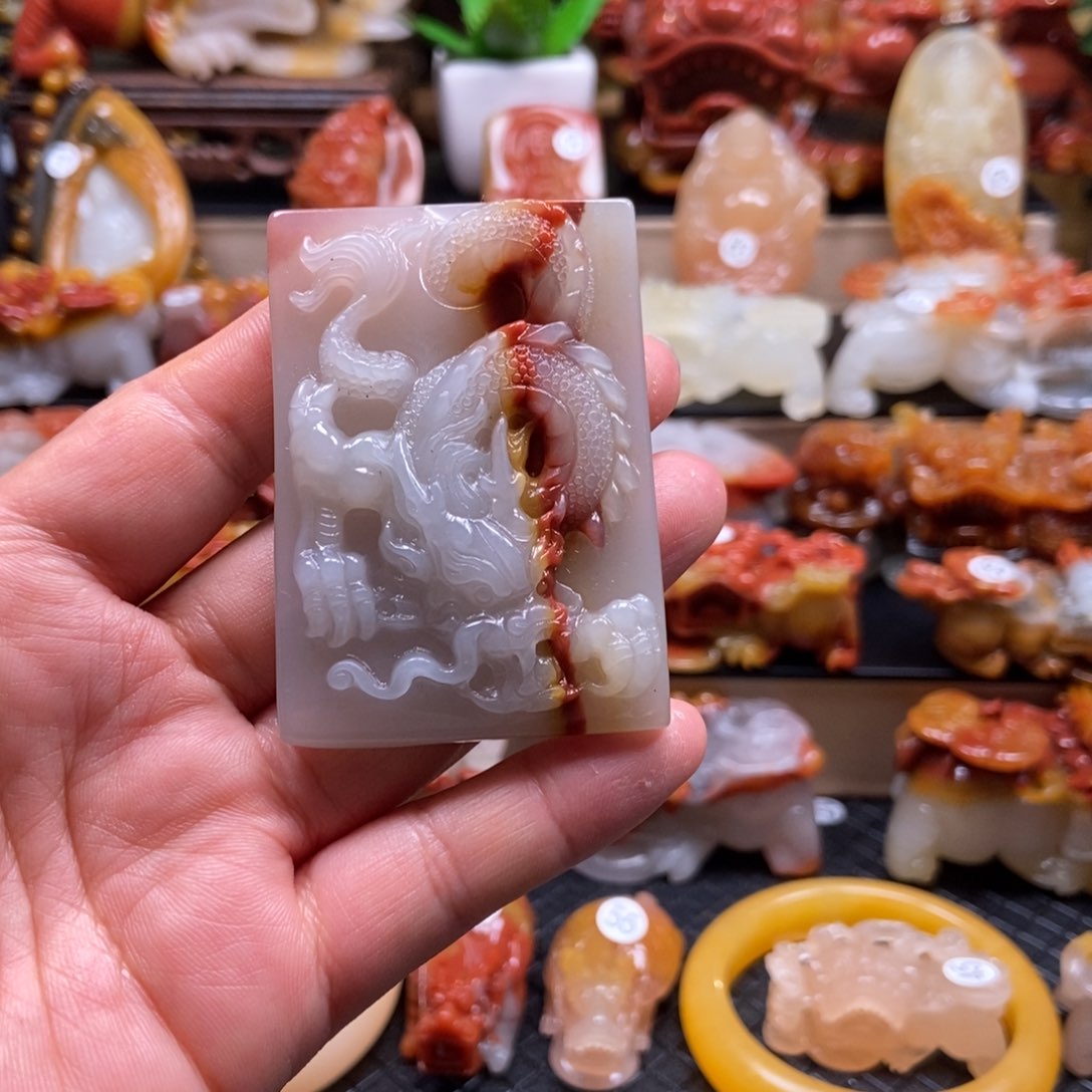 石英质玉（黄龙玉）挂件未镶嵌