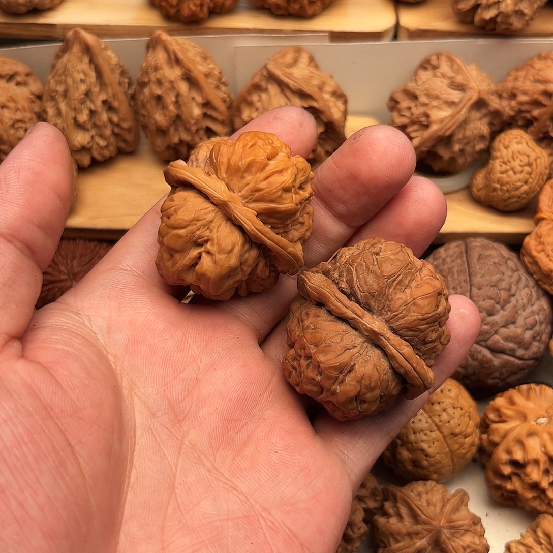 刘***屈文玩核桃吊坠蛤蟆