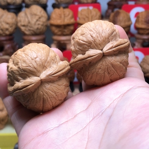 文玩核桃吊坠云南铁核桃