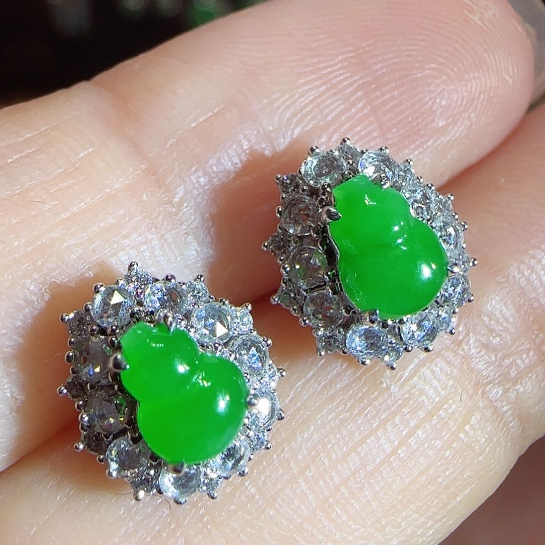 翡翠18K金镶嵌耳饰葫芦