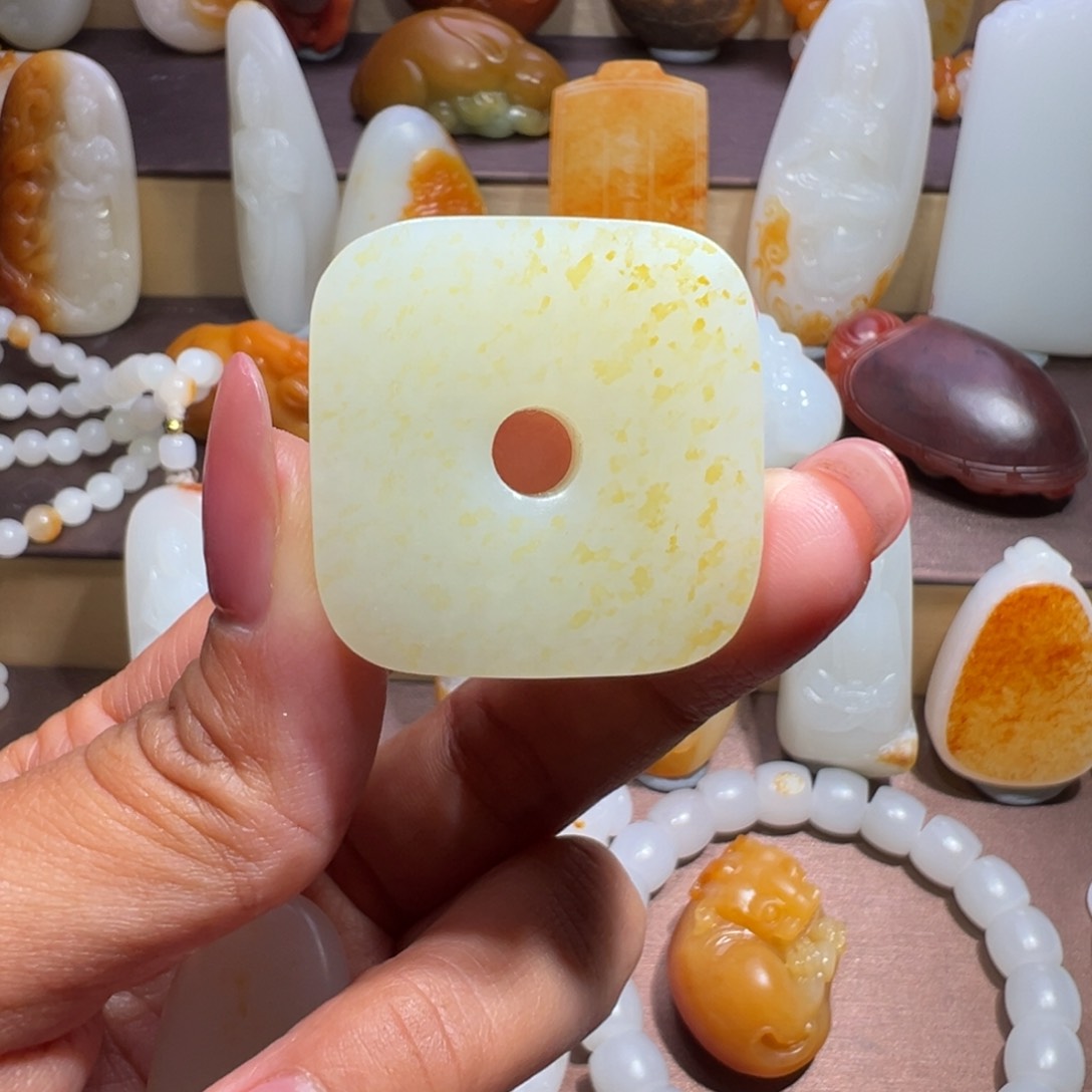 和田玉颈饰未镶嵌四*