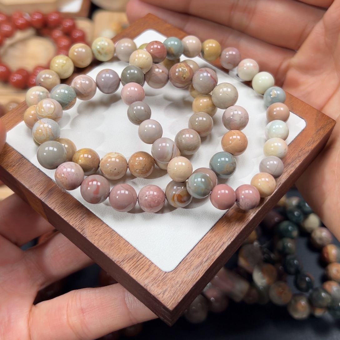 用***笑石英质玉未镶嵌手链32