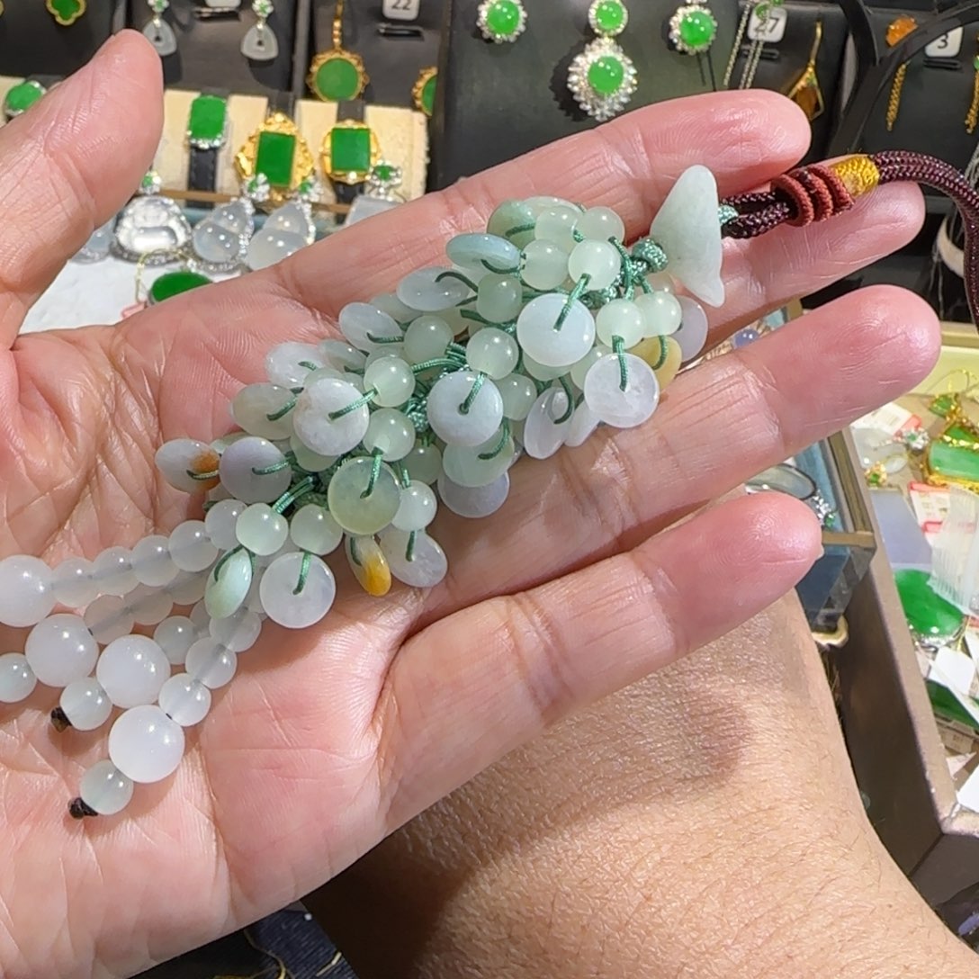 翡翠未镶嵌颈饰包挂