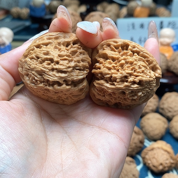 文玩核桃把件六*南疆42