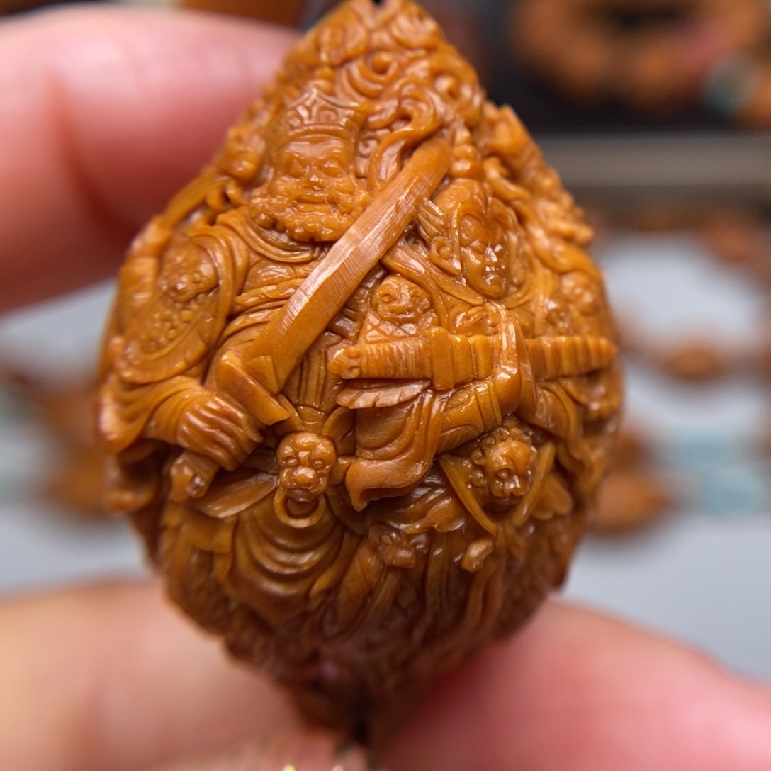 橄榄核吊坠四大天王