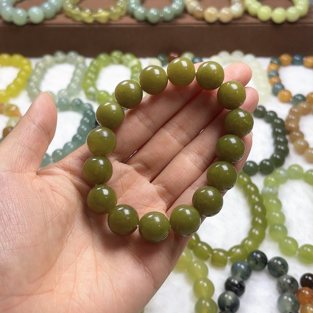 蛇纹石玉手串未镶嵌