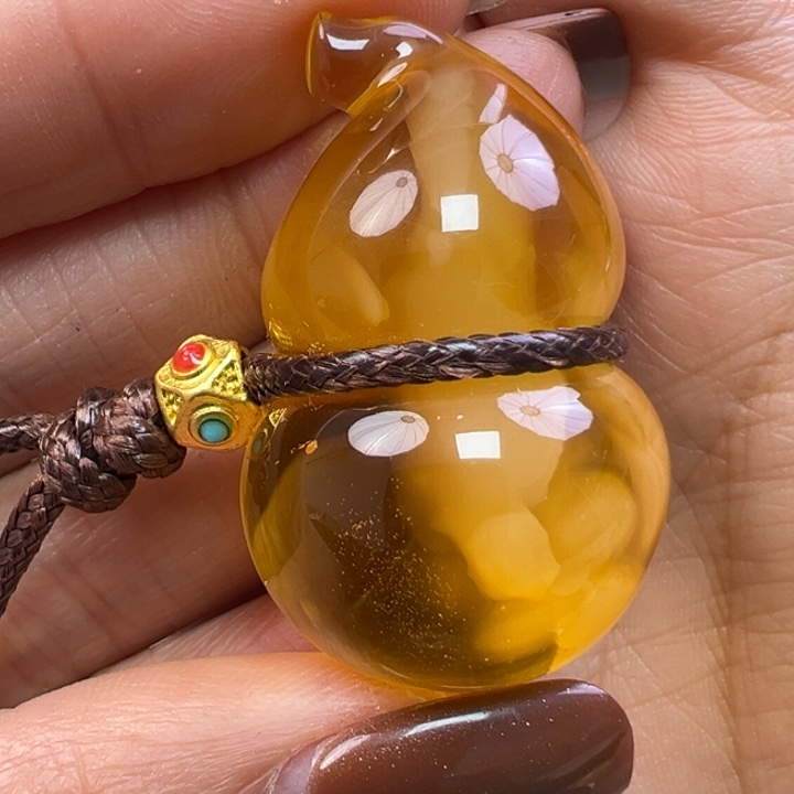 蜜蜡未镶嵌珠宝奇石